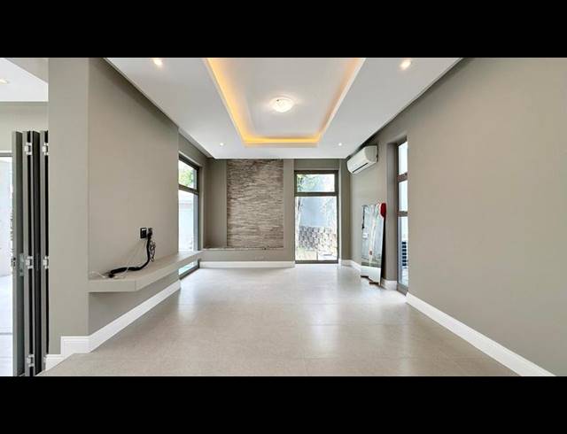 3 BEDROOM PROPERTY TO RENT IN BRYANSTON WEST